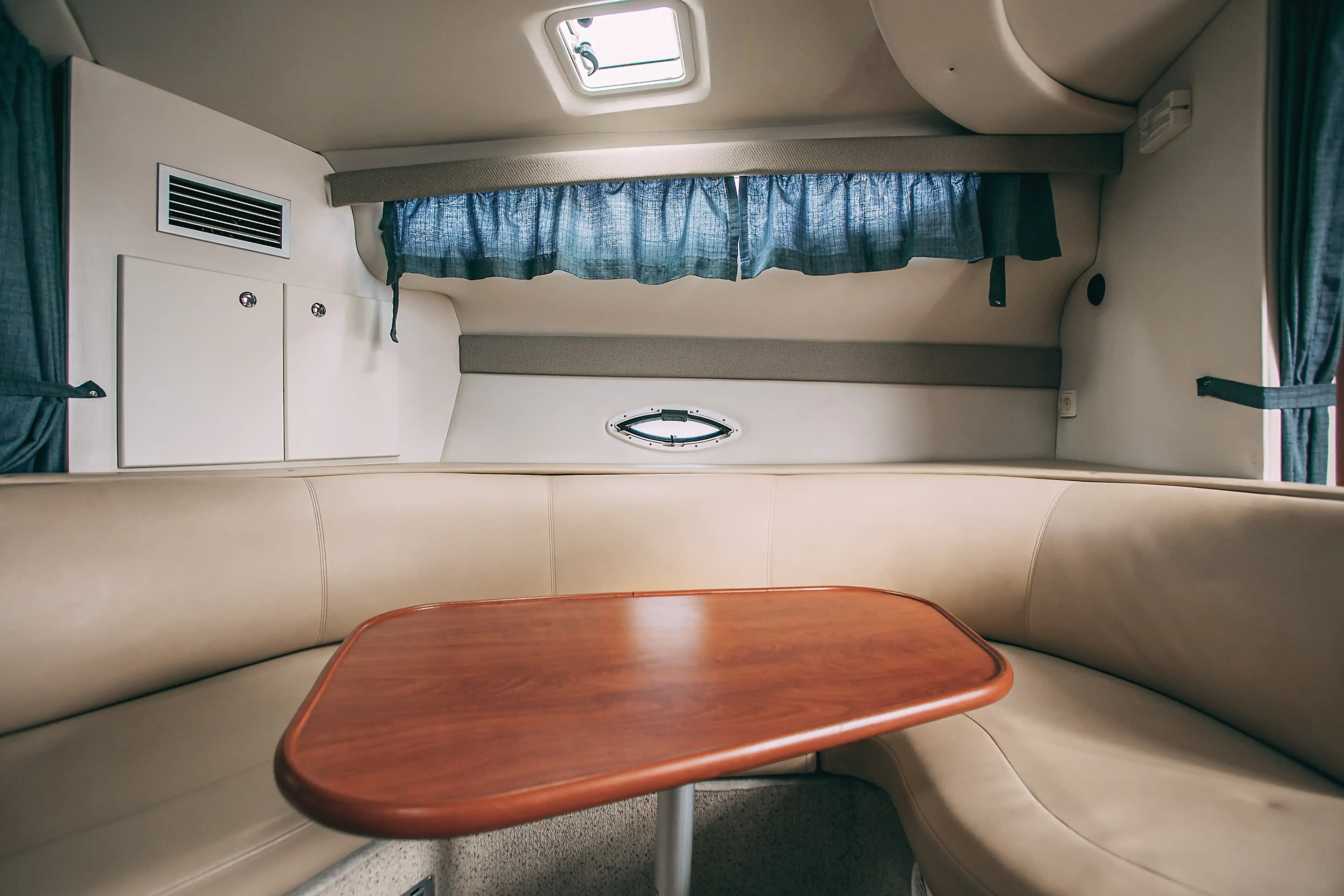 Катер Bayliner 305 «Елена» 